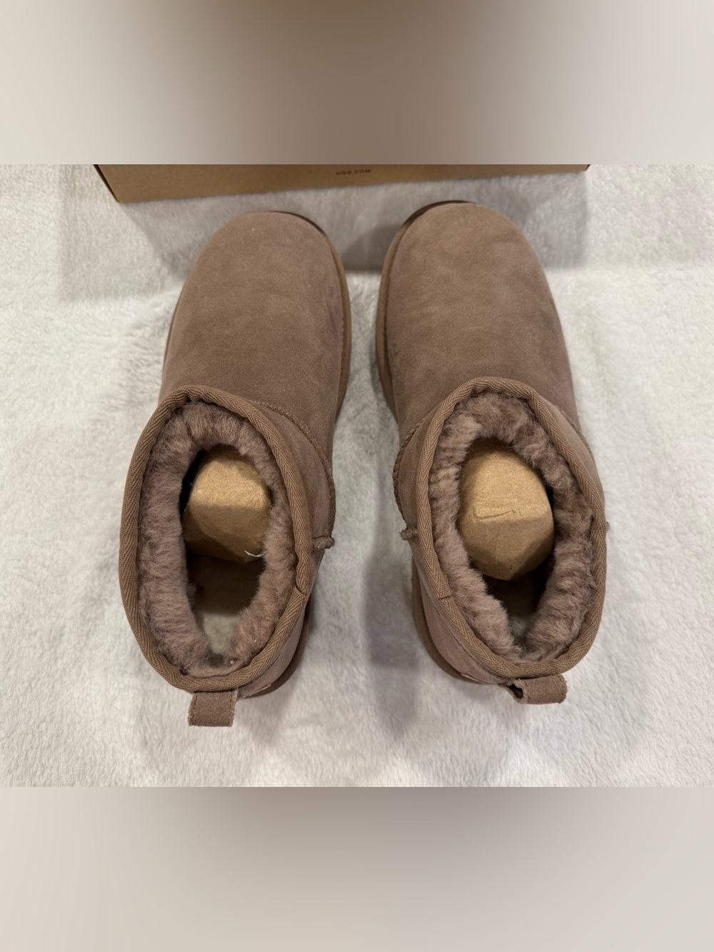 UGG Color- Caribou Women's Short Suede ultra mini size 9 (worn ONLY 1 time) - Picture 4 of 6